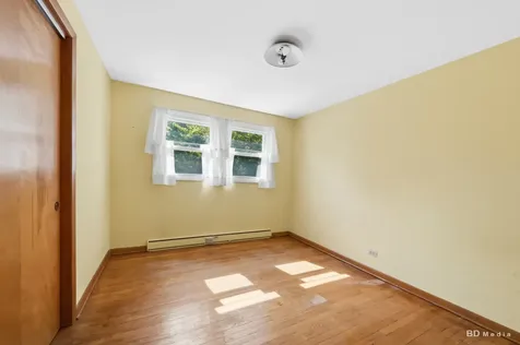 15742 Le Claire Avenue Oak Forest IL 60452