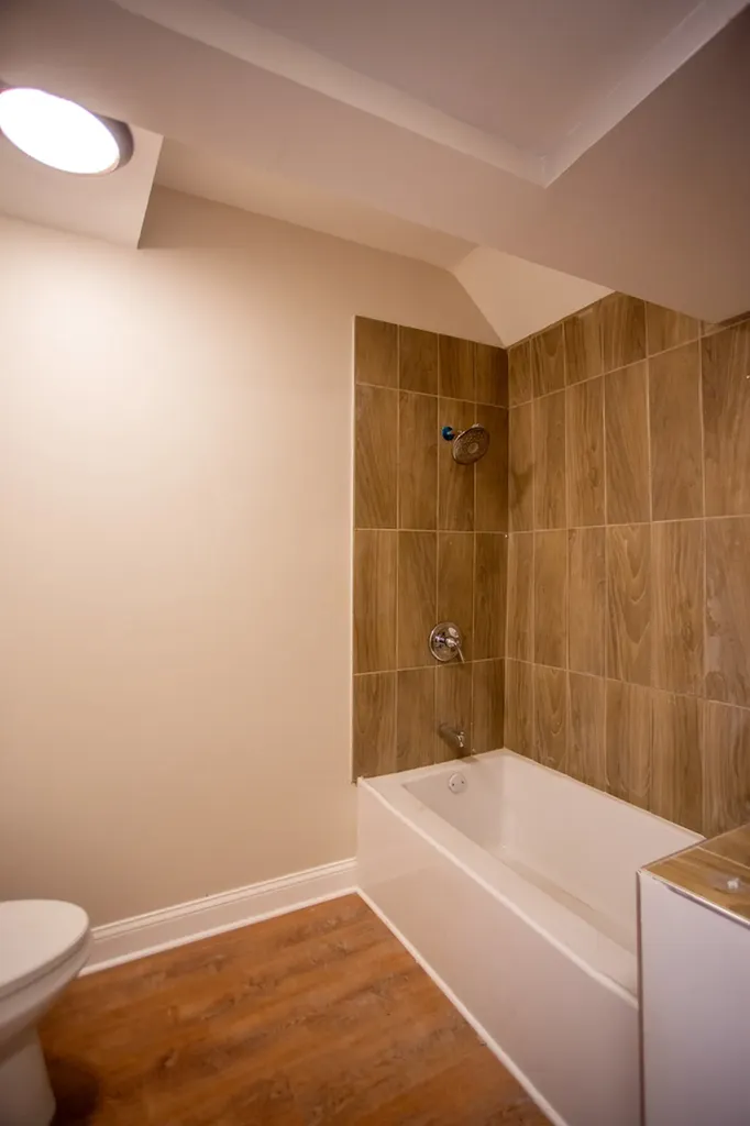 7049 South Kimbark Avenue Chicago IL 60637