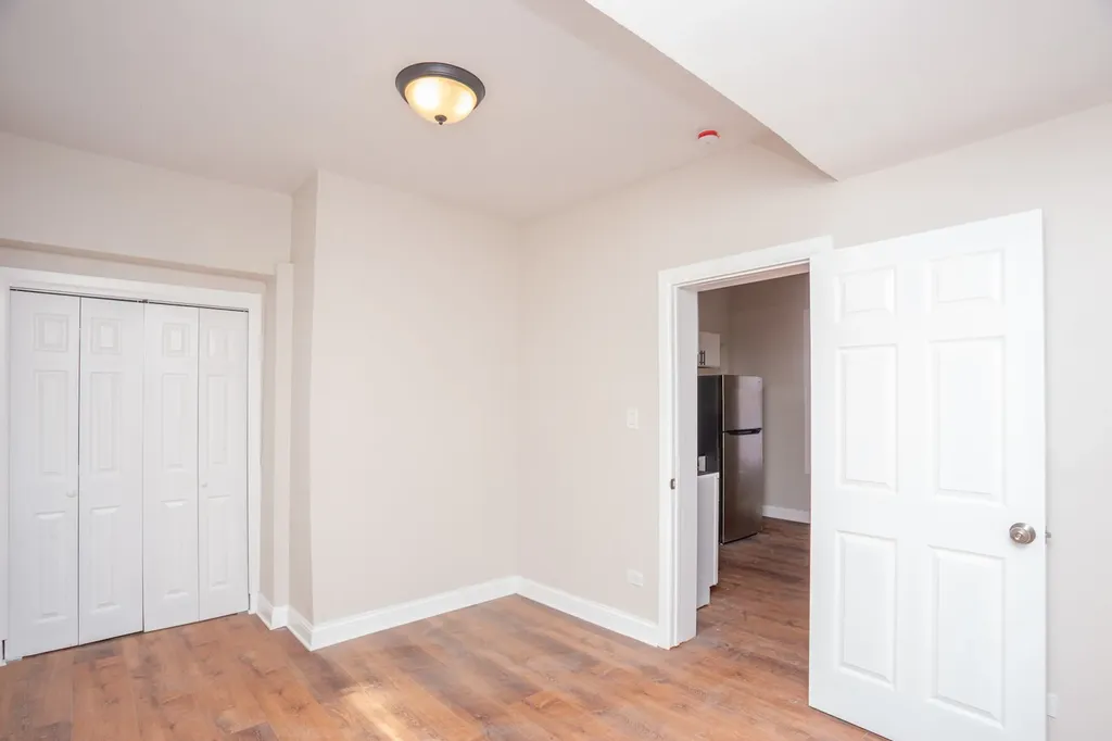 7049 South Kimbark Avenue Chicago IL 60637