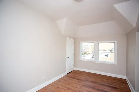 7049 South Kimbark Avenue Chicago IL 60637