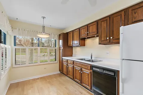 287 Deer Trail Court Lake Barrington IL 60010