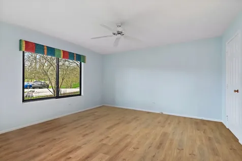 287 Deer Trail Court Lake Barrington IL 60010