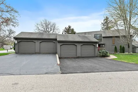 287 Deer Trail Court Lake Barrington IL 60010
