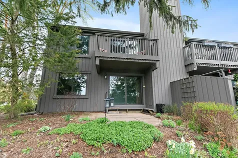 287 Deer Trail Court Lake Barrington IL 60010