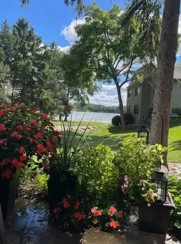 287 Deer Trail Court Lake Barrington IL 60010