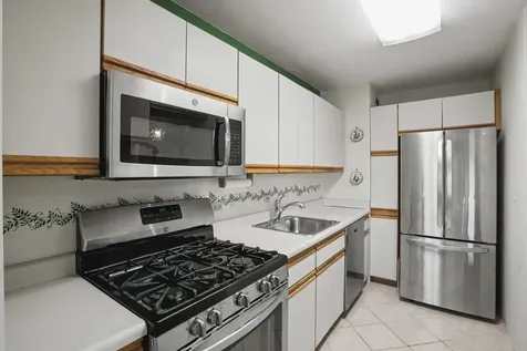 1800 7TH Street East Moline IL 61244