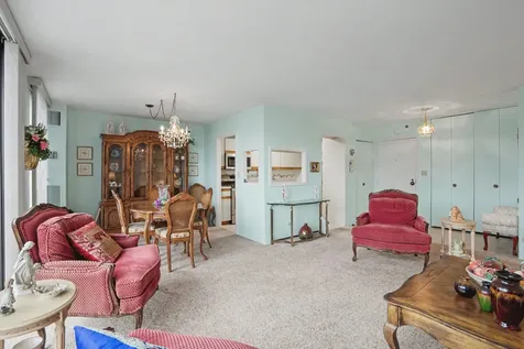 1800 7TH Street East Moline IL 61244