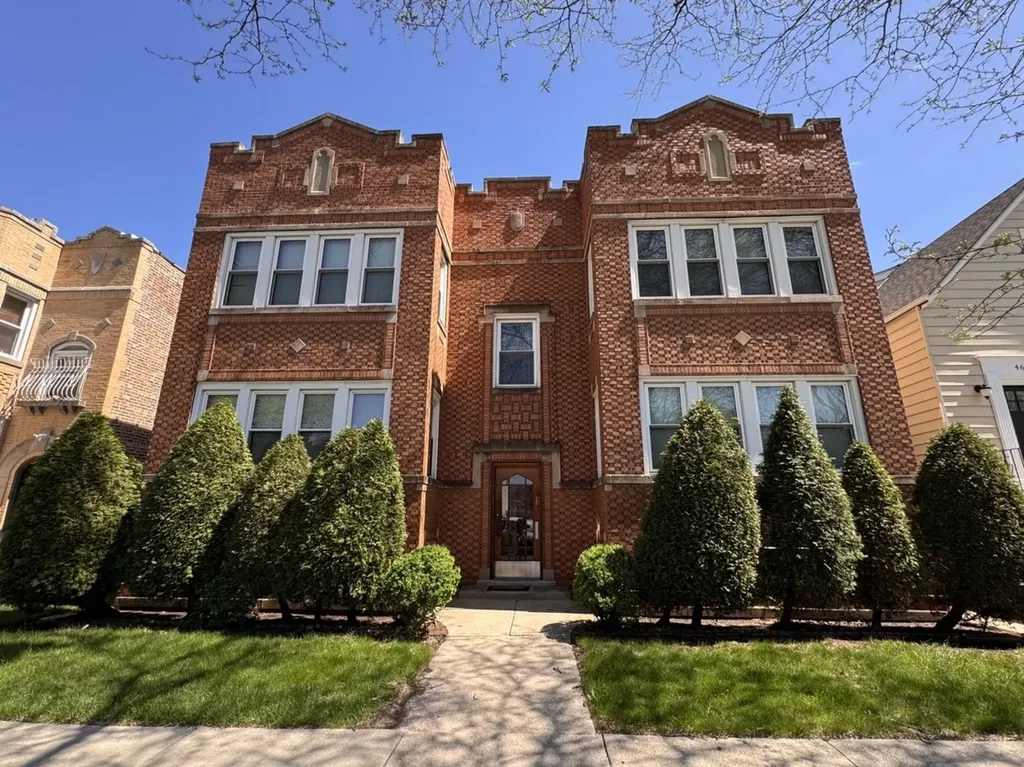 4615 North Keystone Avenue Chicago IL 60630