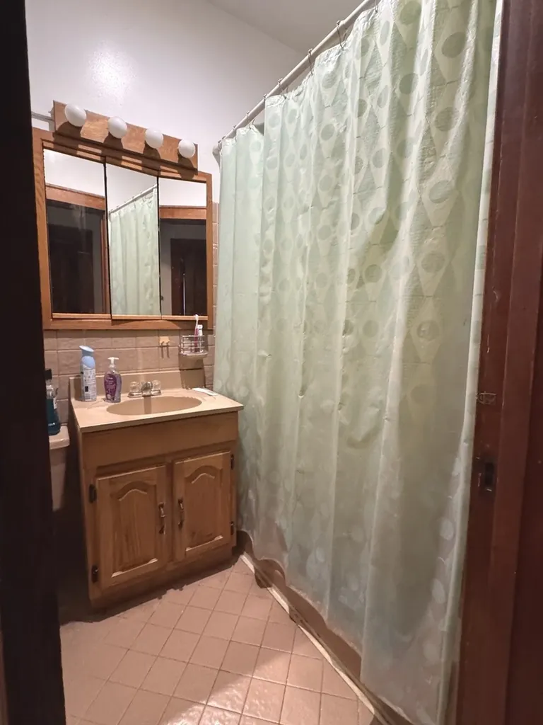 4615 North Keystone Avenue Chicago IL 60630
