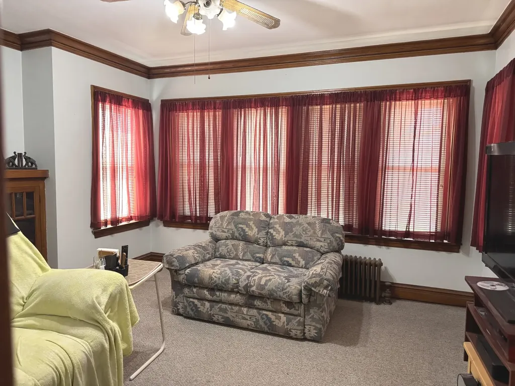 4615 North Keystone Avenue Chicago IL 60630
