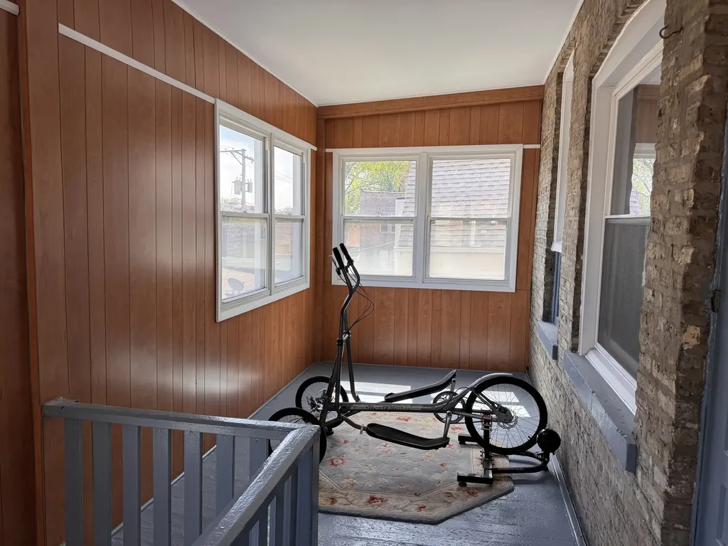 4615 North Keystone Avenue Chicago IL 60630