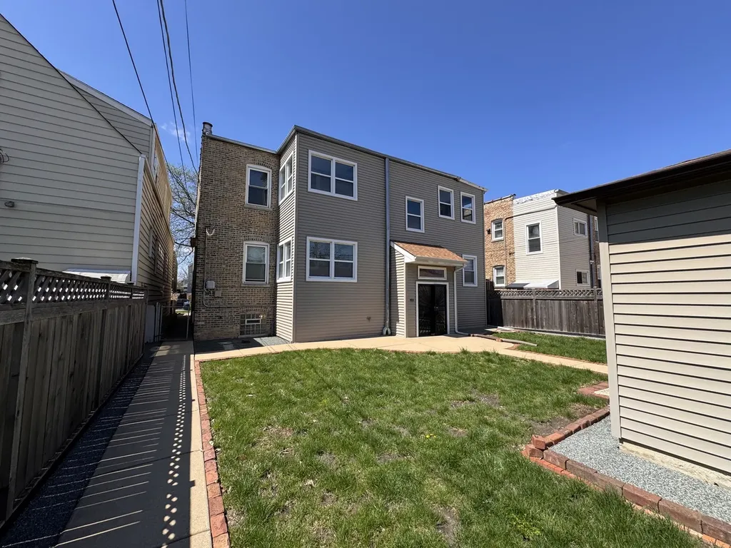 4615 North Keystone Avenue Chicago IL 60630