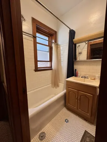 4615 North Keystone Avenue Chicago IL 60630