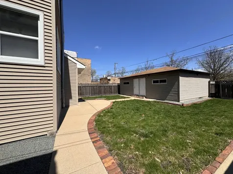 4615 North Keystone Avenue Chicago IL 60630