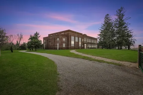 325 West South 3rd Street Deland IL 61839