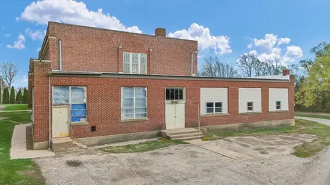 325 West South 3rd Street Deland IL 61839
