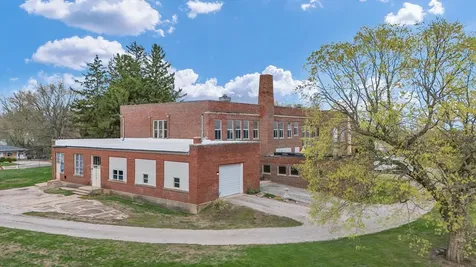325 West South 3rd Street Deland IL 61839