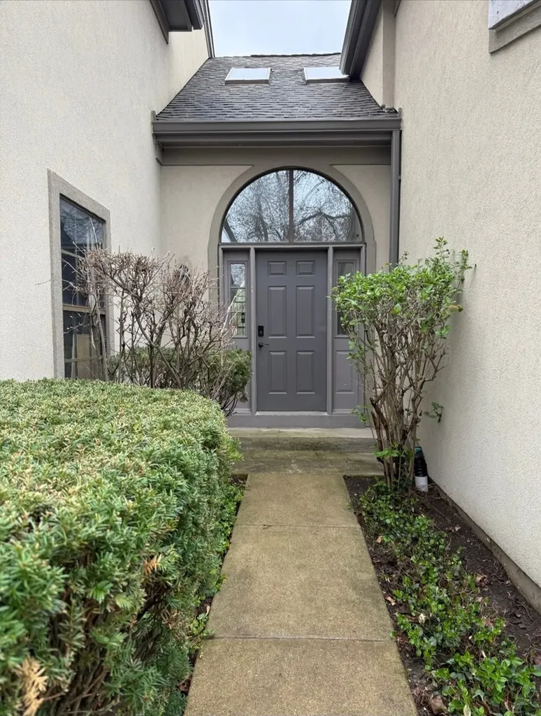 1203 Hobson Oaks Drive Naperville IL 60540