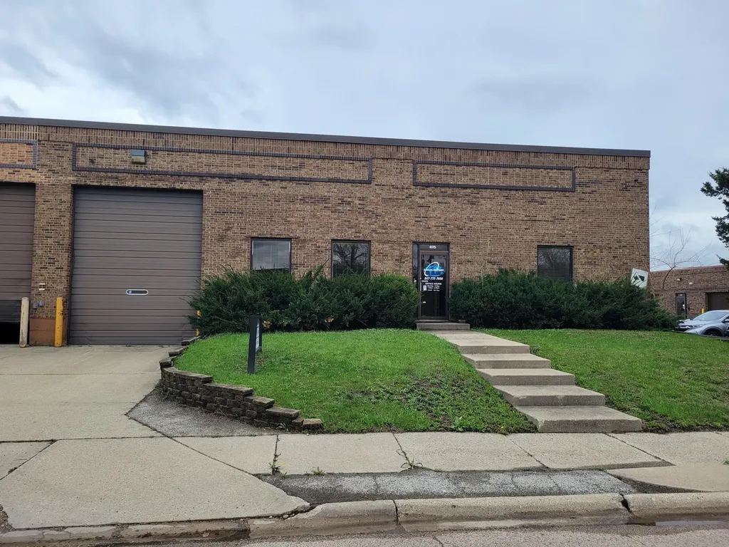 4175 Grove Avenue Gurnee IL 60031