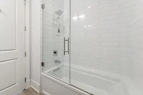 5748 North Hermitage Avenue Chicago IL 60660