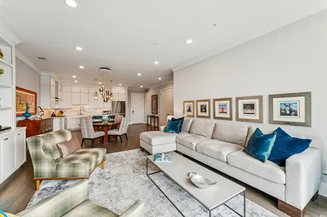 5748 North Hermitage Avenue Chicago IL 60660