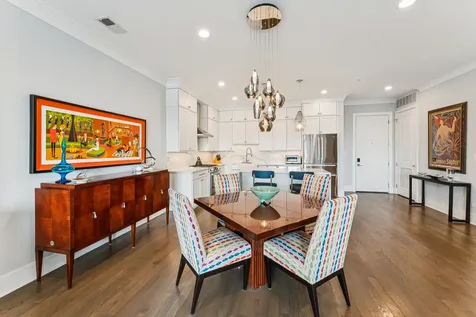 5748 North Hermitage Avenue Chicago IL 60660