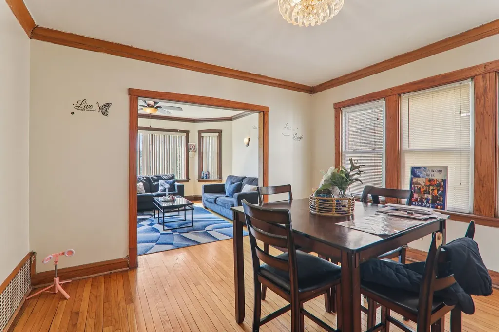 1226 West 77th Street Chicago IL 60620