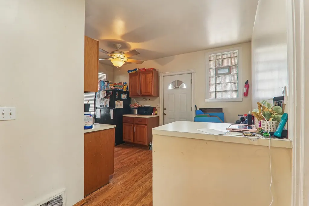 1226 West 77th Street Chicago IL 60620