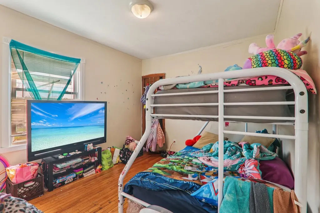 1226 West 77th Street Chicago IL 60620