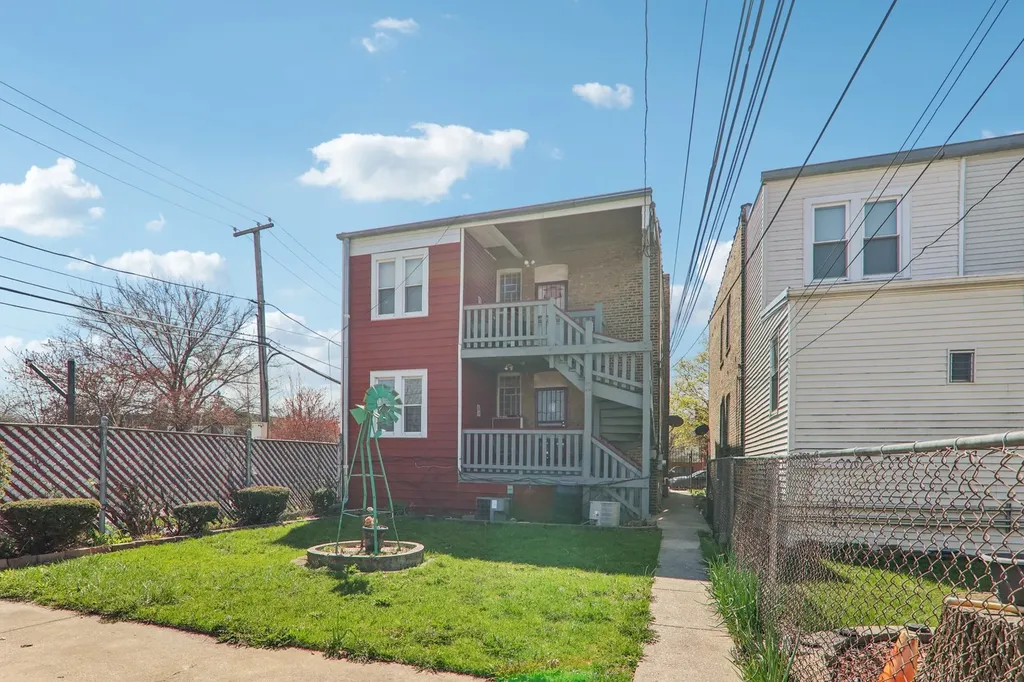1226 West 77th Street Chicago IL 60620