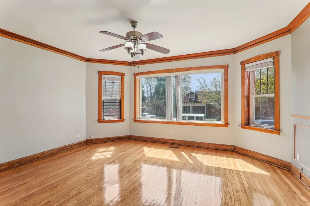 1226 West 77th Street Chicago IL 60620