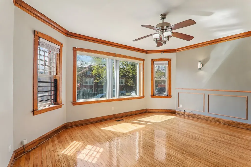 1226 West 77th Street Chicago IL 60620