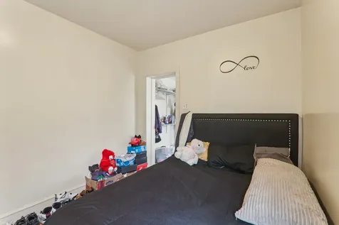 1226 West 77th Street Chicago IL 60620