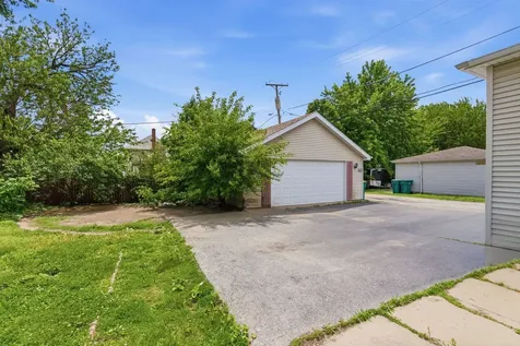 806 Richmond Street Joliet IL 60435
