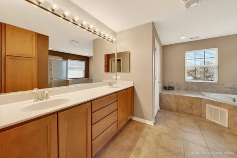 420 Blue Heron Circle Bartlett IL 60103