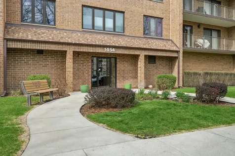1454 Ashland Avenue Des Plaines IL 60016