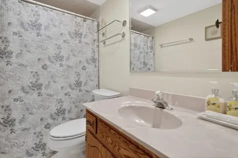 1454 Ashland Avenue Des Plaines IL 60016