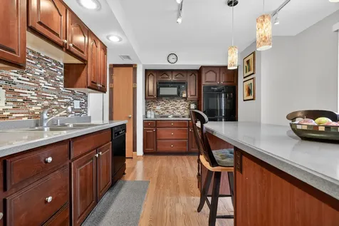 1454 Ashland Avenue Des Plaines IL 60016