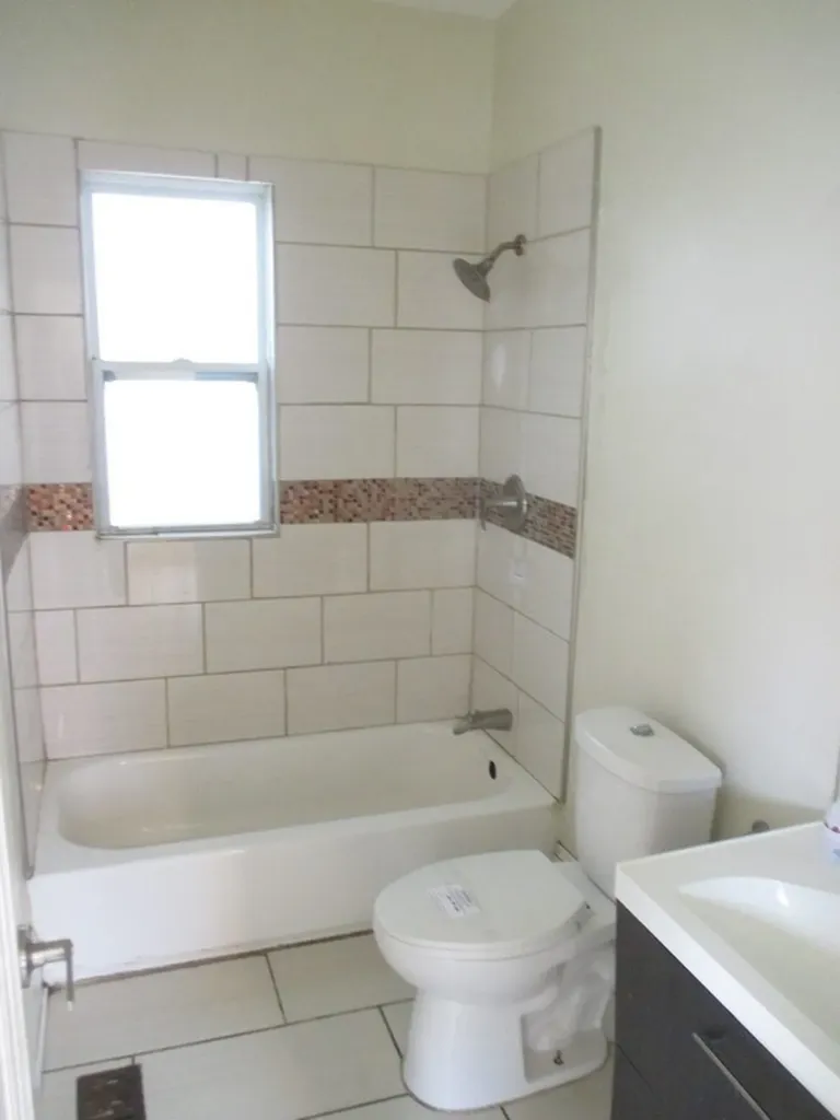3025 East 80th Place Chicago IL 60617