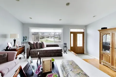 6643 Davis Street Morton Grove IL 60053