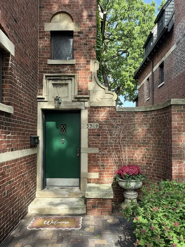 5309 South Greenwood Avenue Chicago IL 60615