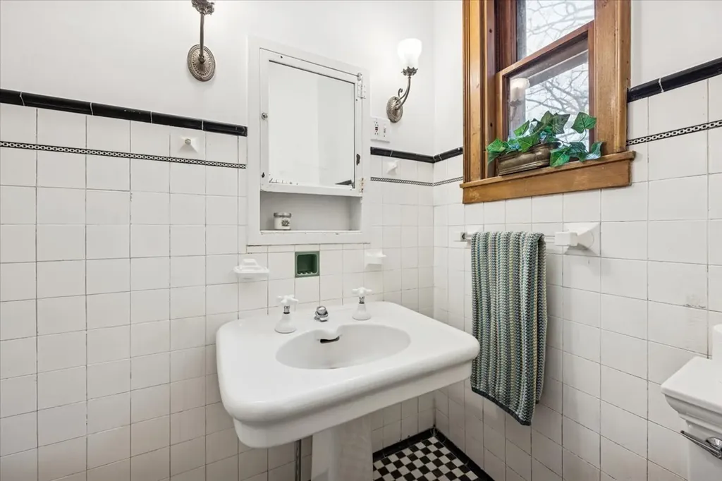 5309 South Greenwood Avenue Chicago IL 60615