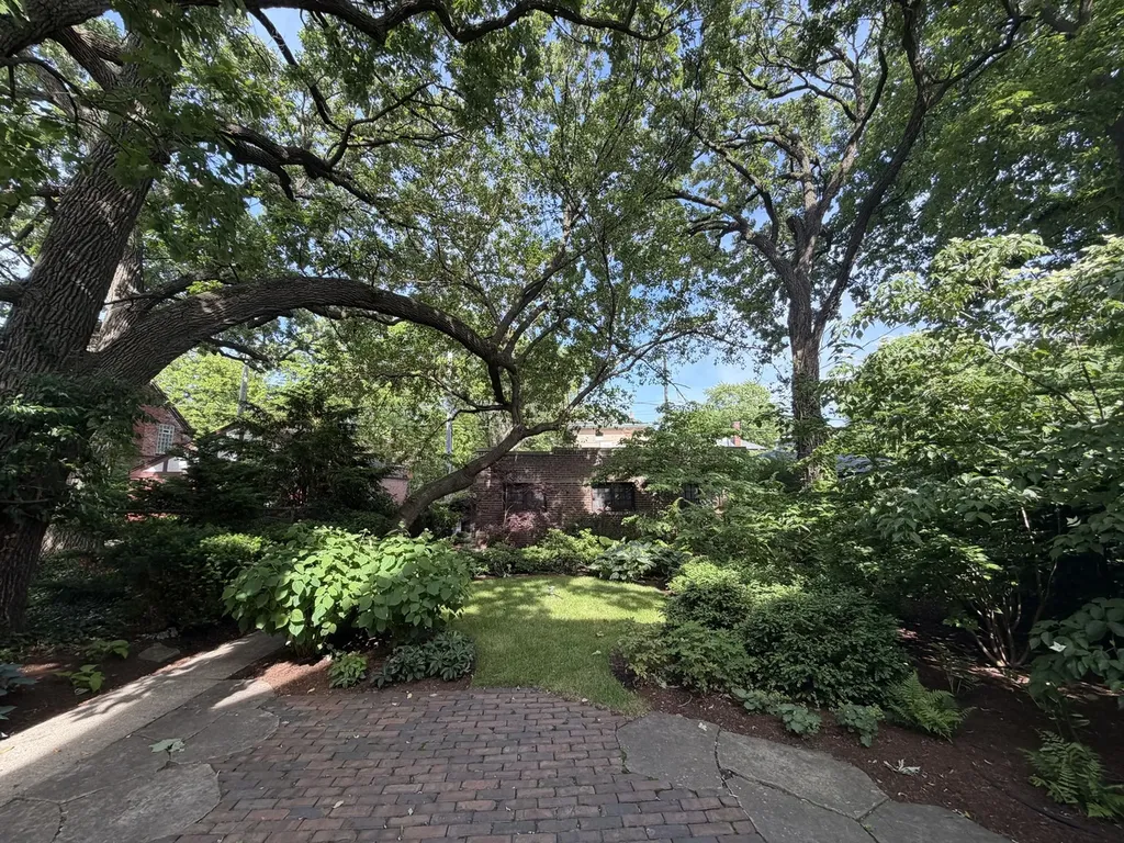 5309 South Greenwood Avenue Chicago IL 60615
