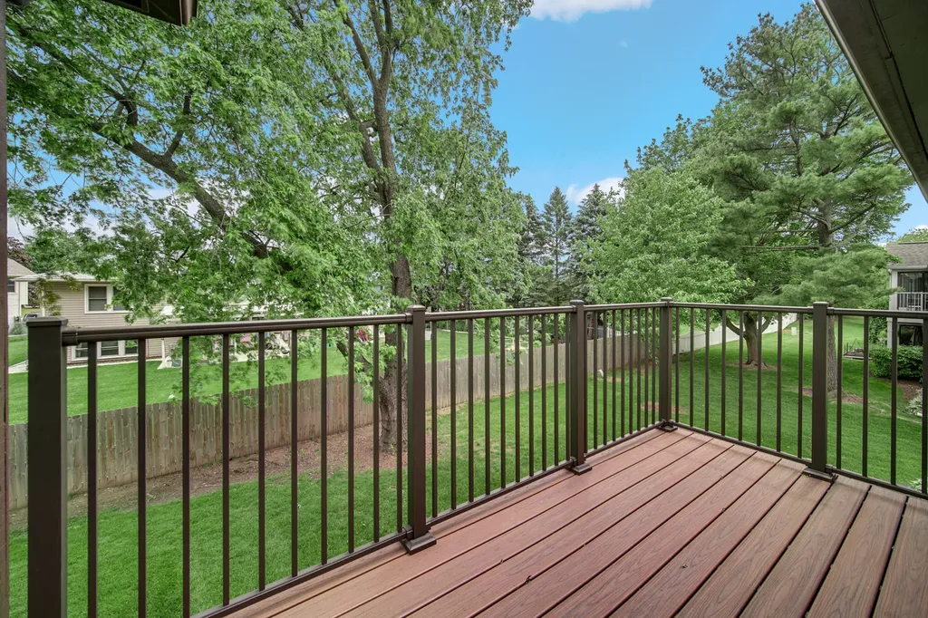 521 Cumberland Trail Roselle IL 60172