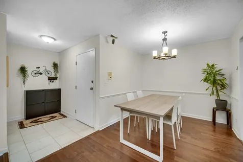 521 Cumberland Trail Roselle IL 60172
