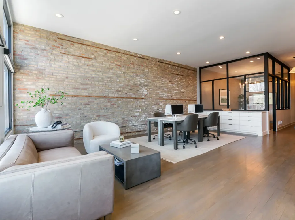 2370 North Elston Court Chicago IL 60614