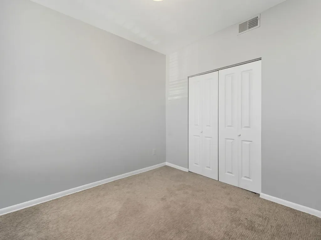 2370 North Elston Court Chicago IL 60614