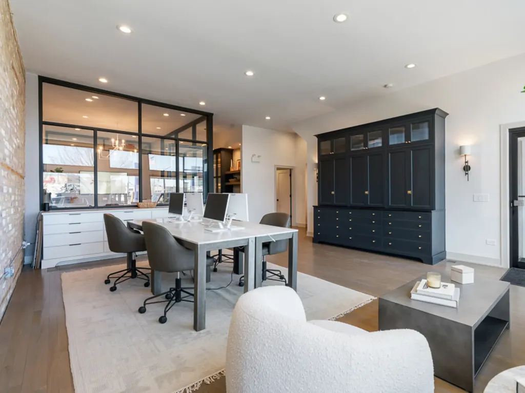 2370 North Elston Court Chicago IL 60614