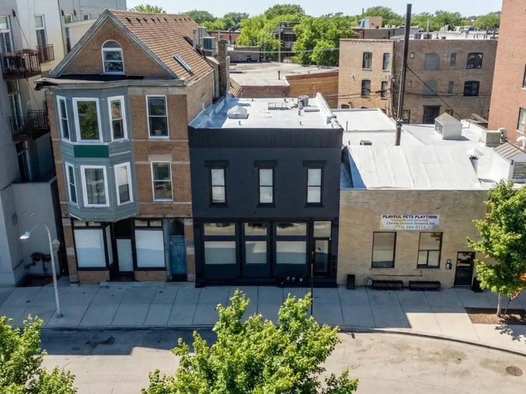 2370 North Elston Court Chicago IL 60614
