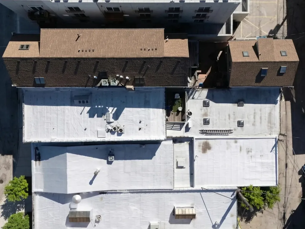 2370 North Elston Court Chicago IL 60614